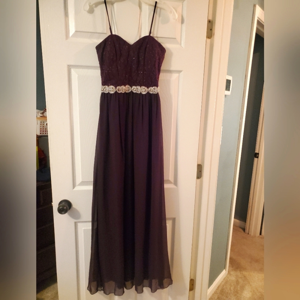 Elegant Purple Gown with Embellished Waist